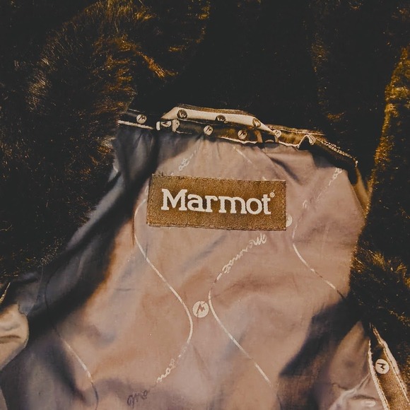 Marmot Quilted Jacket Womens M Insulated Puffer Coat Faux Fur Collar Black Zip - Picture 7 of 11